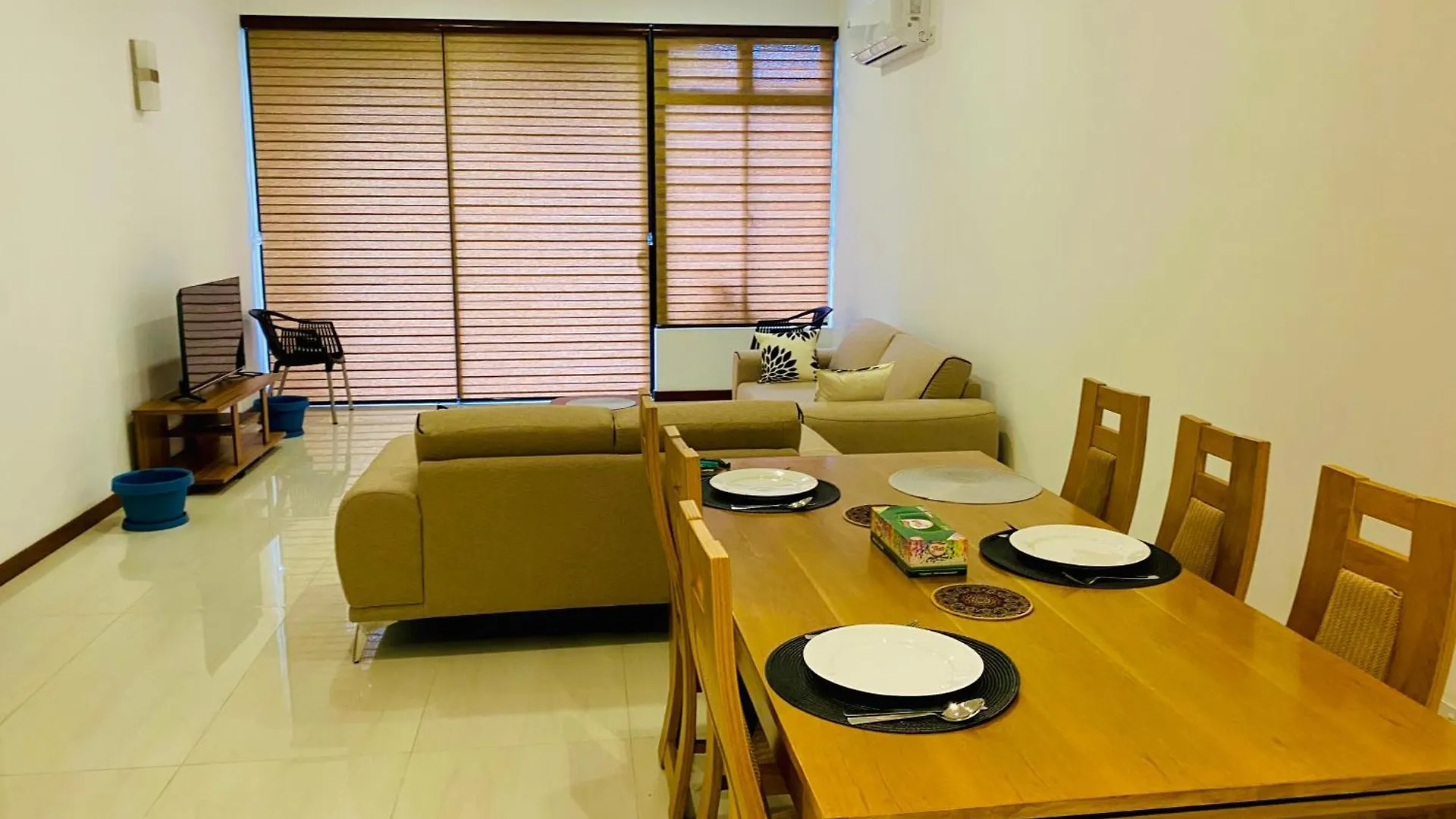 'Kandy Lake Round Apartment キャンディー
